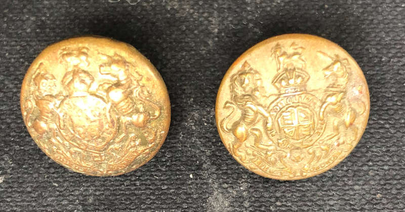 MILITARY ANTIQUE TWO BRASS BUTTONS FIRST WORLD WAR BRITISH ARMY GENERAL SERVICE BOTH SIGNED