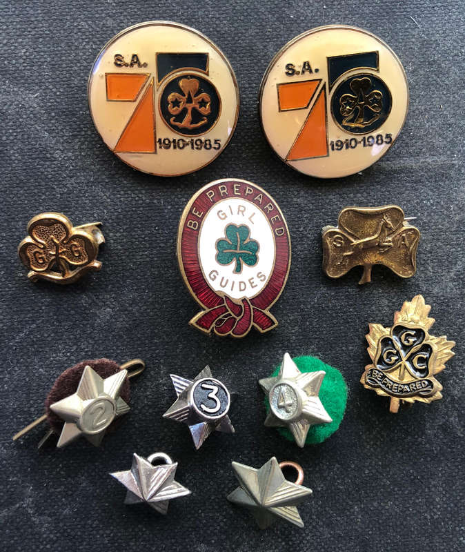GIRL GUIDES Vintage Enamel Badges and Stars Collection of 11 pieces