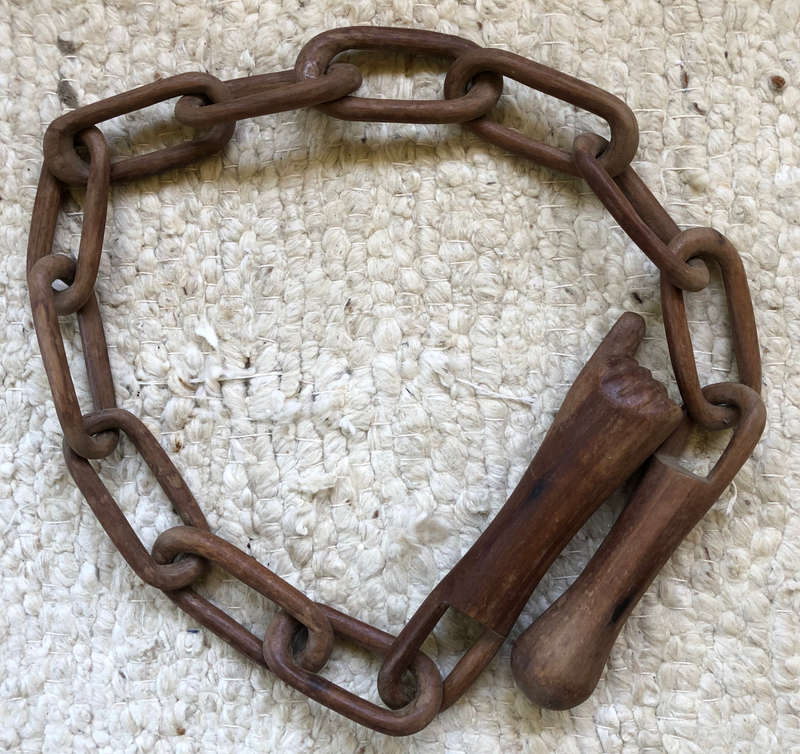 AFRICAN VINTAGE WOOD HAND CARVING OF THUMBS UP AND LONG CHAIN ALL CARVED FROM ONE PIECE OF WOOD