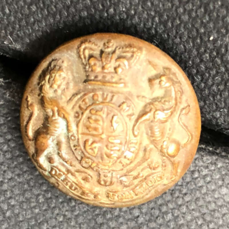 MILITARY VICTORIAN 1800's BRITISH ARMY GENERAL SERVICE BRASS BUTTON QUEENS CROWN SIGNED TWIGG & CO