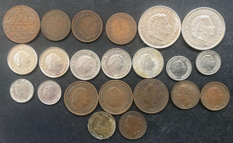 NETHERLANDS 1901 1904 1906 1 Cent 1944 21/2 Cent 1 Gulden 25 10 5 & 1 Cent Collection of 22 Coins