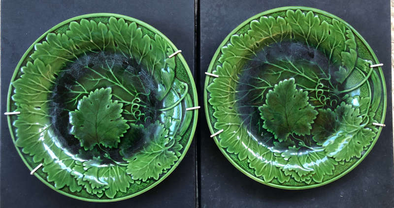 MAJOLICA GREEN GRAPE LEAF PLATE TWO LEFT