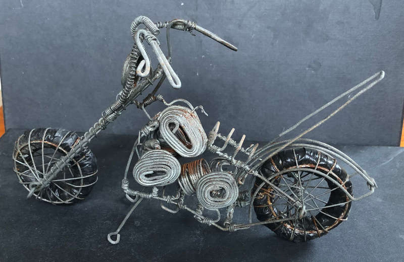 WIRE HARLEY DAVIDSON MOTORBIKE