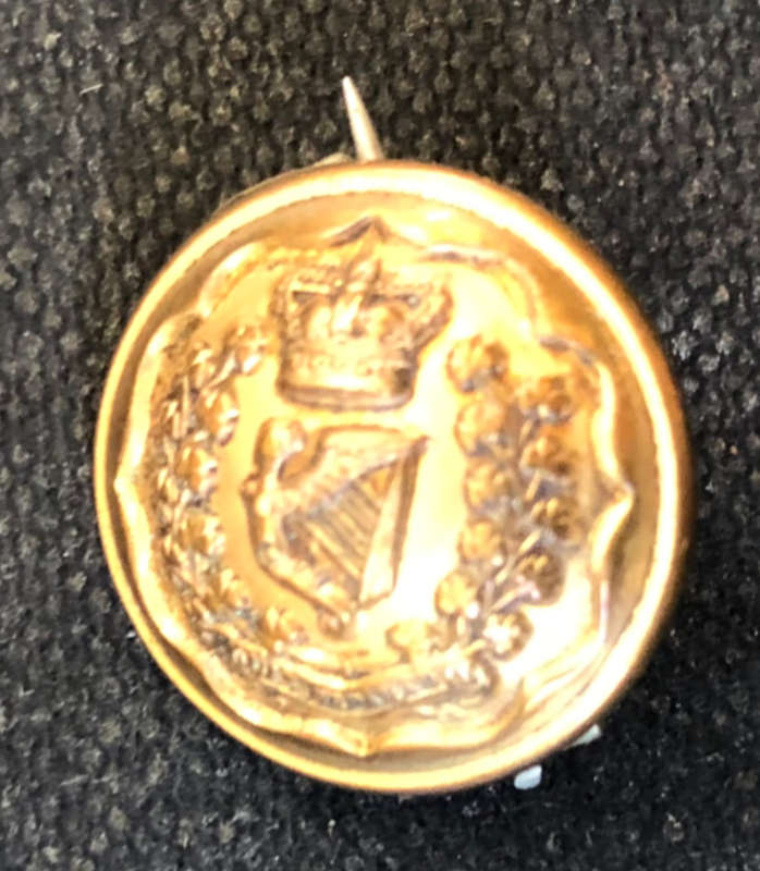 MILITARY CIRCA 1800'S ULSTER QUIS SEPARABIT BRASS BUTTON QUEEN'S CROWN SIGNED JENNENS & CO
