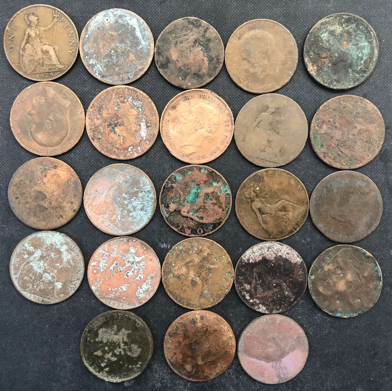 PENNY UK COLLECTION OF 23 RUBBED VICTORIAN AND EARLY 1900'S