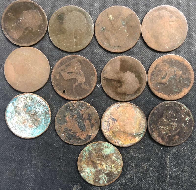 HALF PENNY VICTORIAN AND EARLY 1900'S UK COLLECTION OF 11 ALL RUBBED