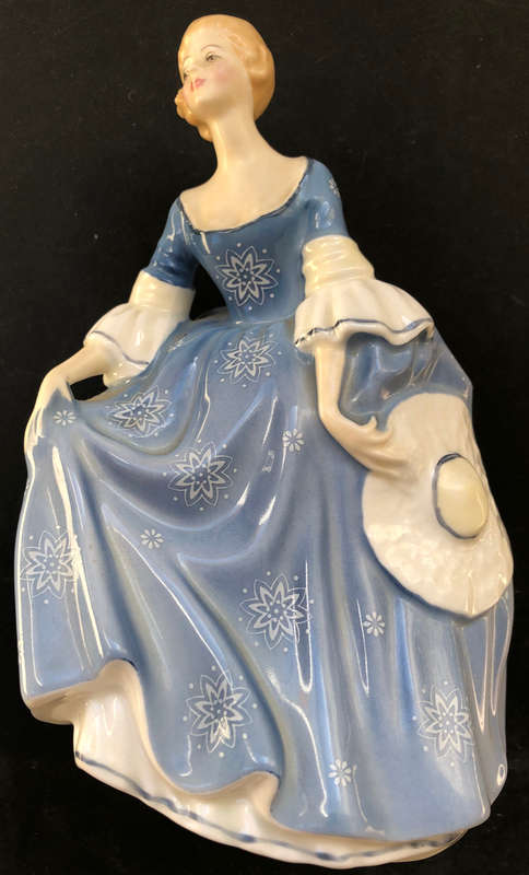 ROYAL DOULTON FIGURINE HILARY HN2335 NOW DISCONTINUED PRODUCED 1967-1980