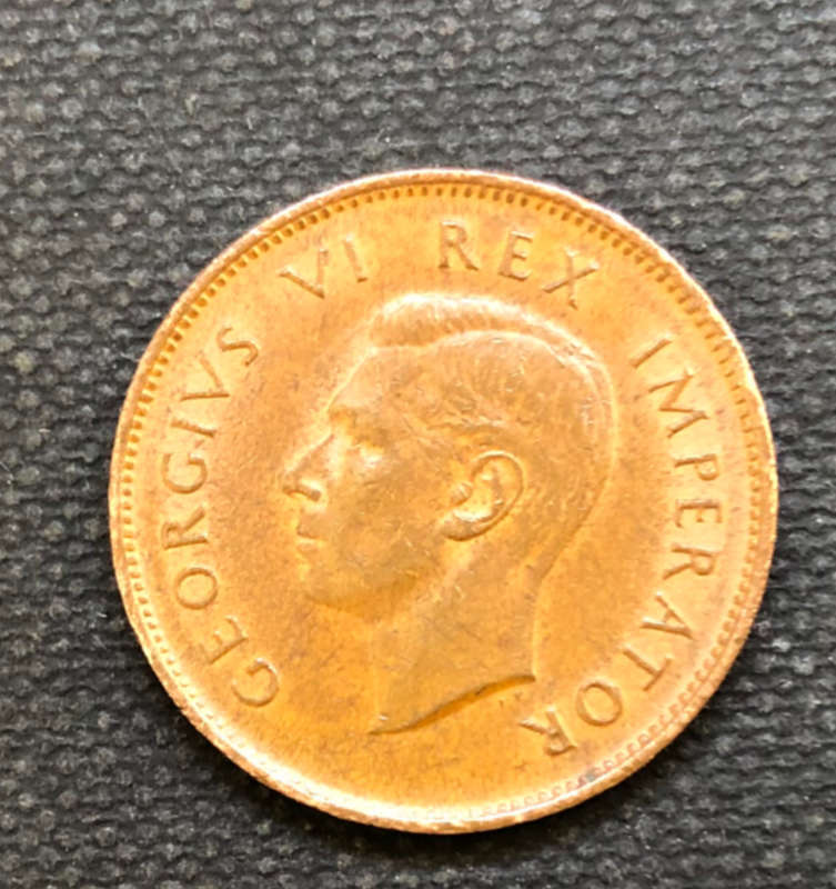 FARTHING UNION OF SOUTH AFRICA 1943 CRACKED DIE - FOREHEAD TO EAR - THIRD PHOTO THE BEST