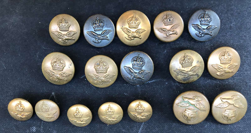 MILITARY AIR FORCE VINTAGE COLLECTION OF 17 BRASS UNIFORM BUTTONS WITH KINGS CROWN