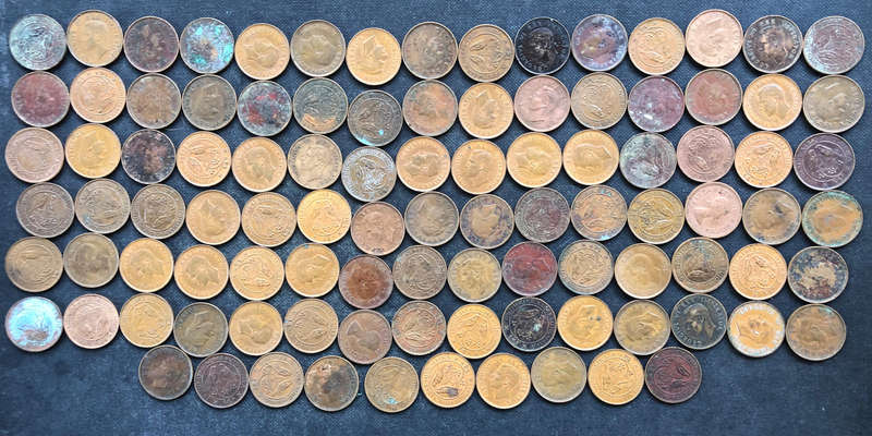 FARTHINGS GEORGE VI (95) AND QUEEN ELIZABETH (5) COLLECTION OF 100