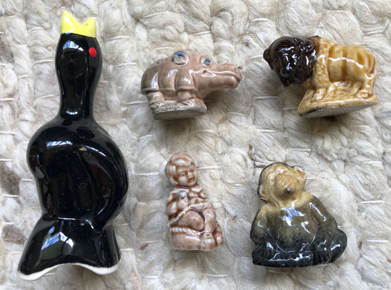WADE WHIMSIES COLLECTION OF FOUR AND PIE FUNNEL