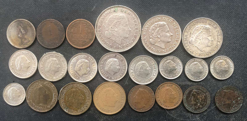 NETHERLANDS 1919 Silver 25 Cents 1905 1917 1 Cent and 2 & 1 Gulden 25 10 5 & 1 Cent 22 Coins