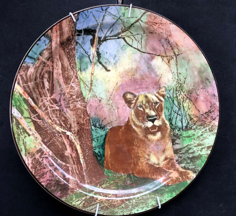 ROYAL DOULTON LIONESS SOUTH AFRICAN SERIES KRUGER NATIONAL PARK CABINET PLATE