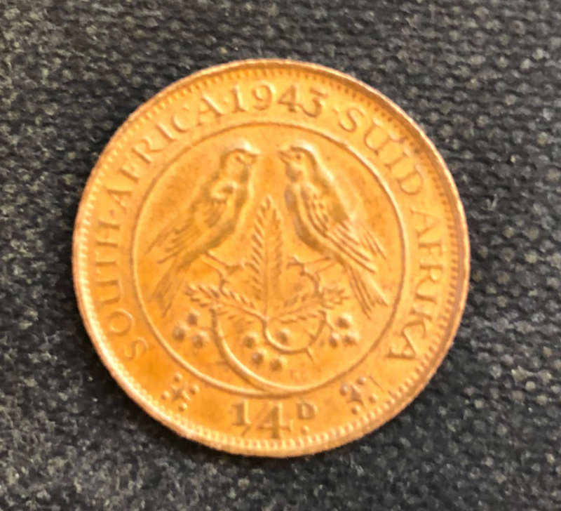 FARTHING UNION OF SOUTH AFRICA 1943 CRACKED DIE - FOREHEAD TO EAR - THIRD PHOTO THE BEST