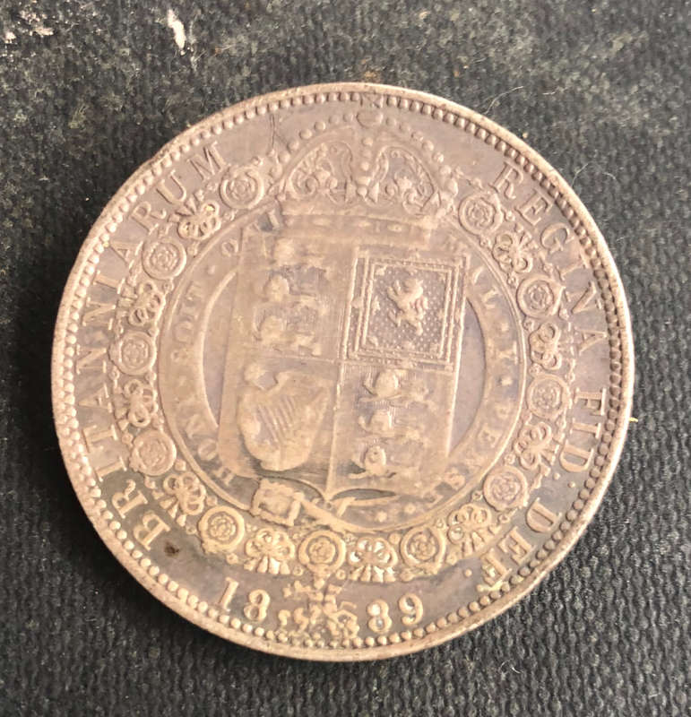 HALF CROWN 1889 UK SILVER CONVERTED TO BROOCH