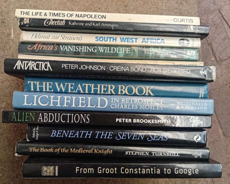 Large Format Non Fiction Books   ---  Groot 1