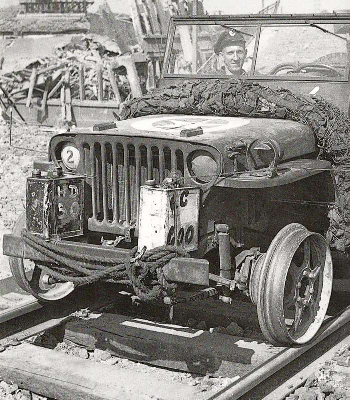 Jeep Goes to War  --  William Fowler
