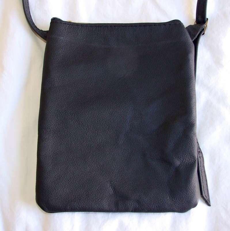 Neat genuine leather crossbody handy bag