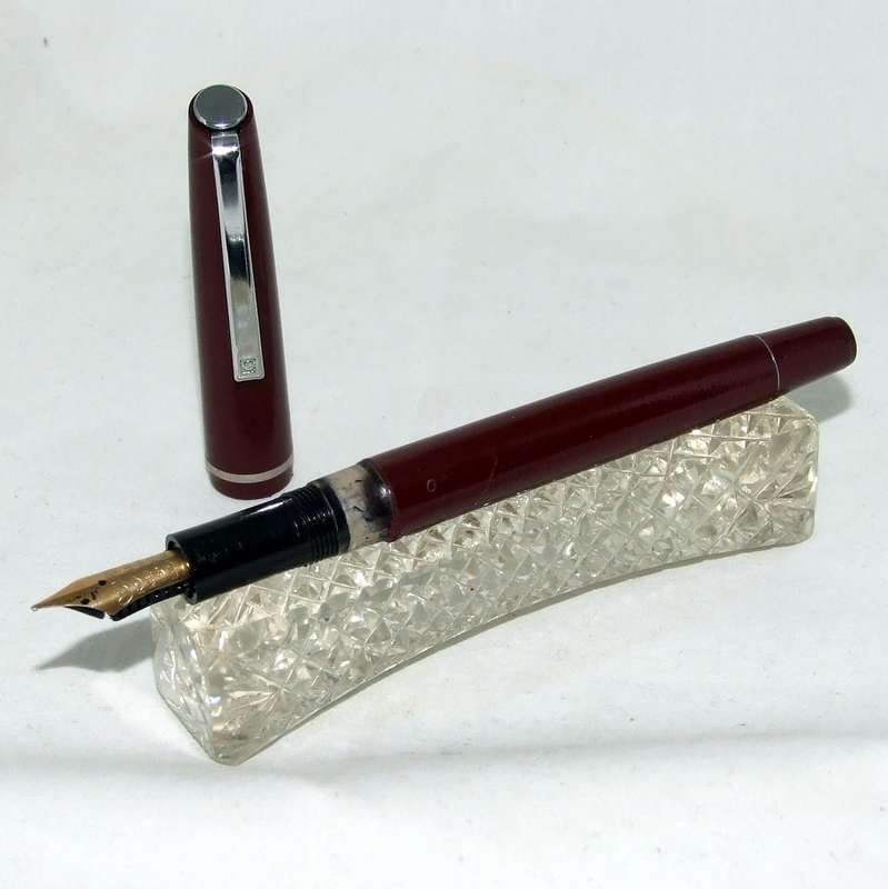 CALLIGRAPHER'S JEM! Vintage Osmiroid 75 fountain pen