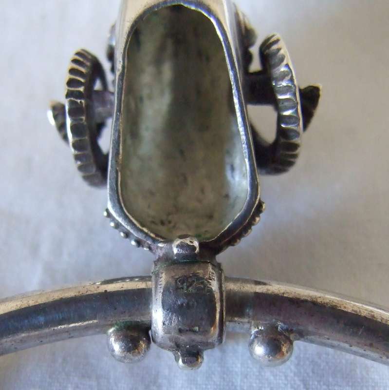 Vintage 925 Silver Ram`s Head pendant with bar and chain