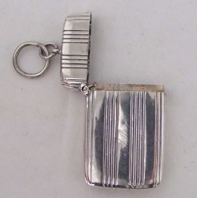 Hallmarked 1886 Sterling Silver Chatelaine Vesta Case