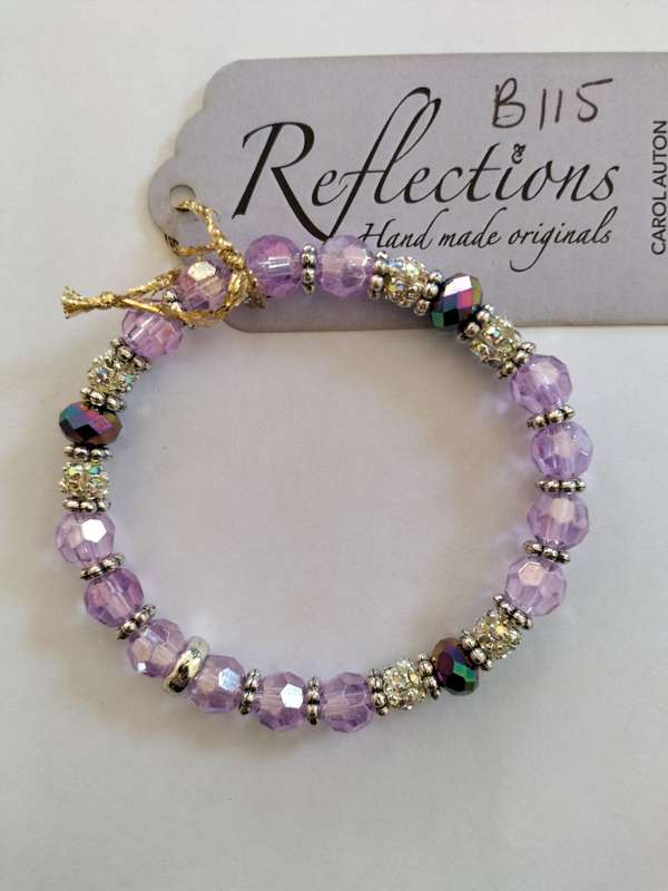 Lavendar crystal sparkle bracelet. B115