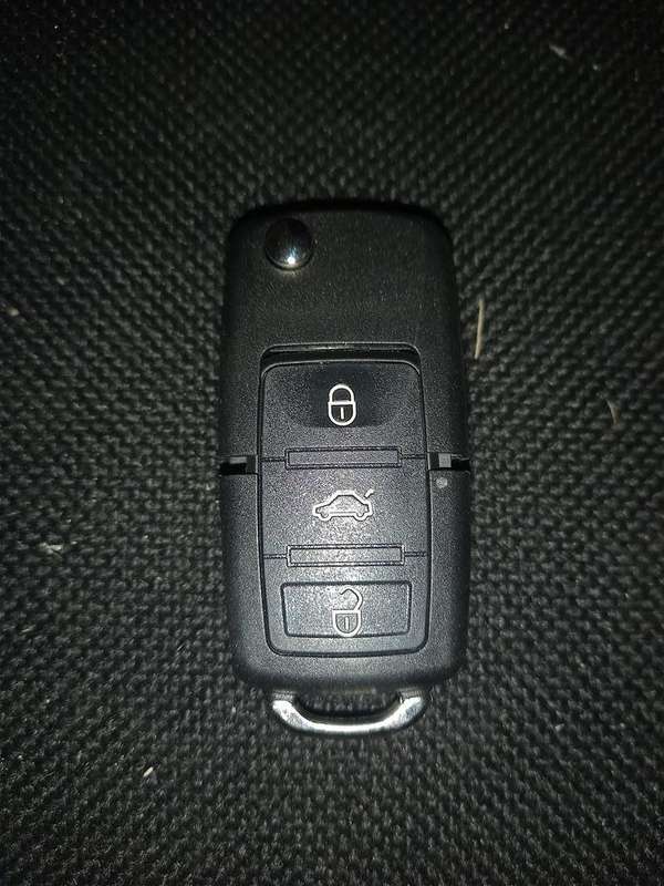 VW 3 Button Flip Key Remote Case/Shell