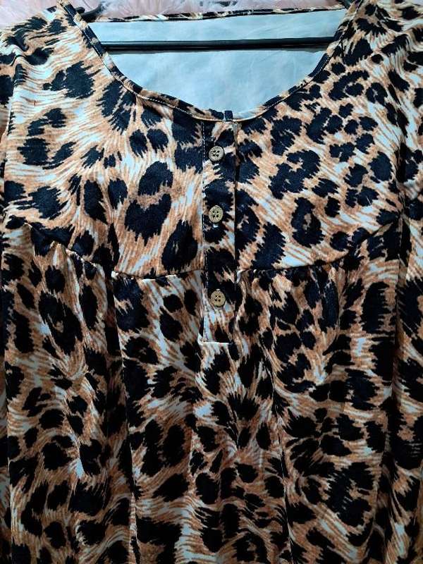 Stunning long sleeve Top:  2XL