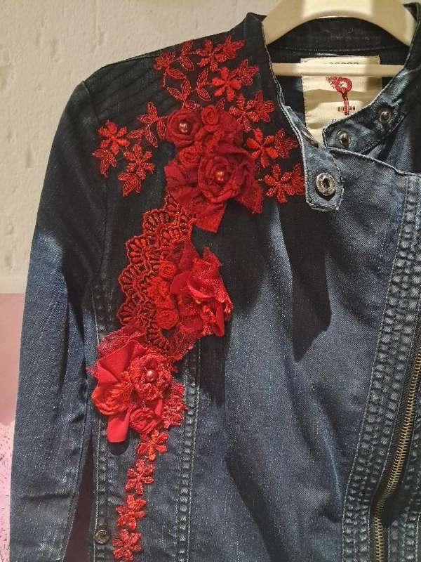 Denim Jacket : XS