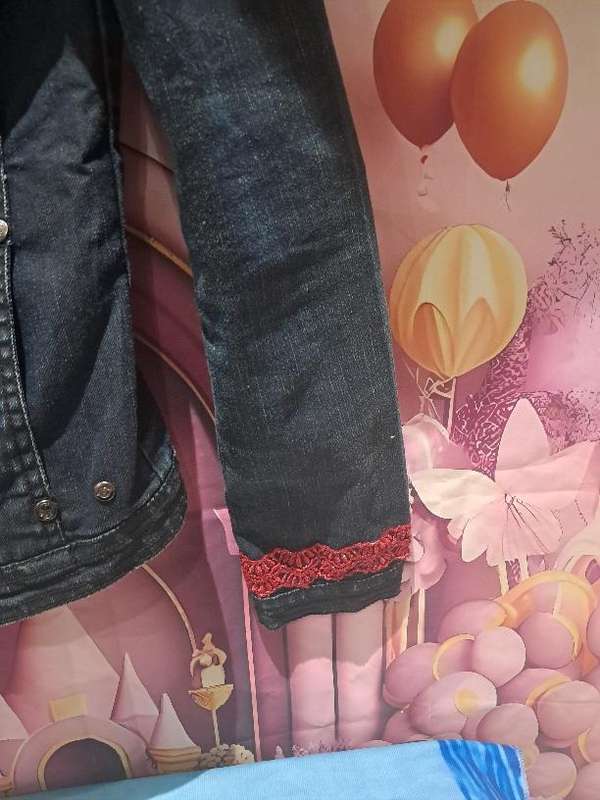 Denim Jacket : XS