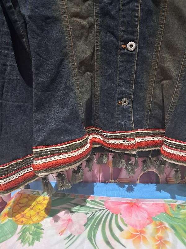Denim Jacket : XL