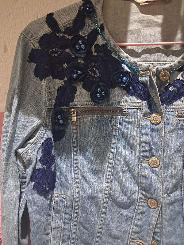 Denim Jacket : Small