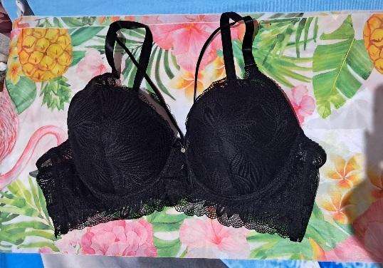 Bra:  46D