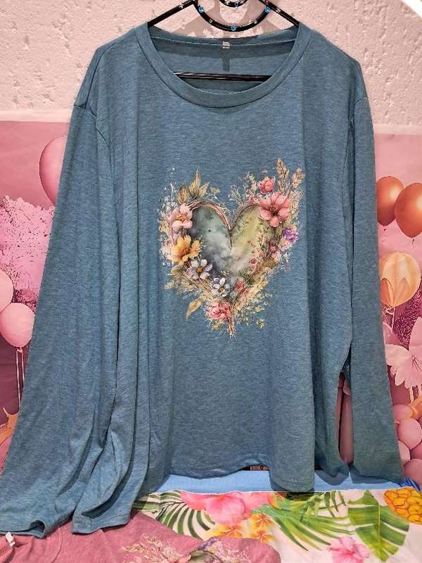 Stunning long sleeve  Top: 4XL