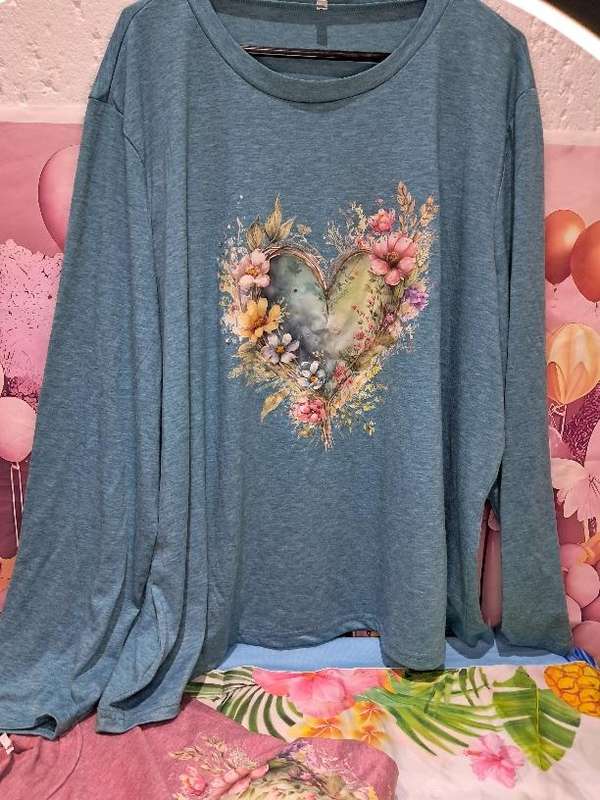 Stunning long sleeve  Top: 4XL