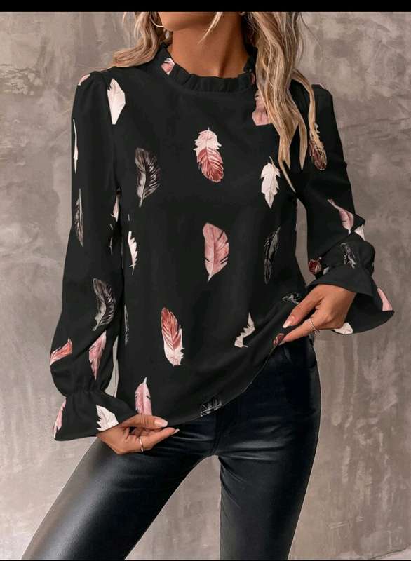 Stunning  Top:  Med