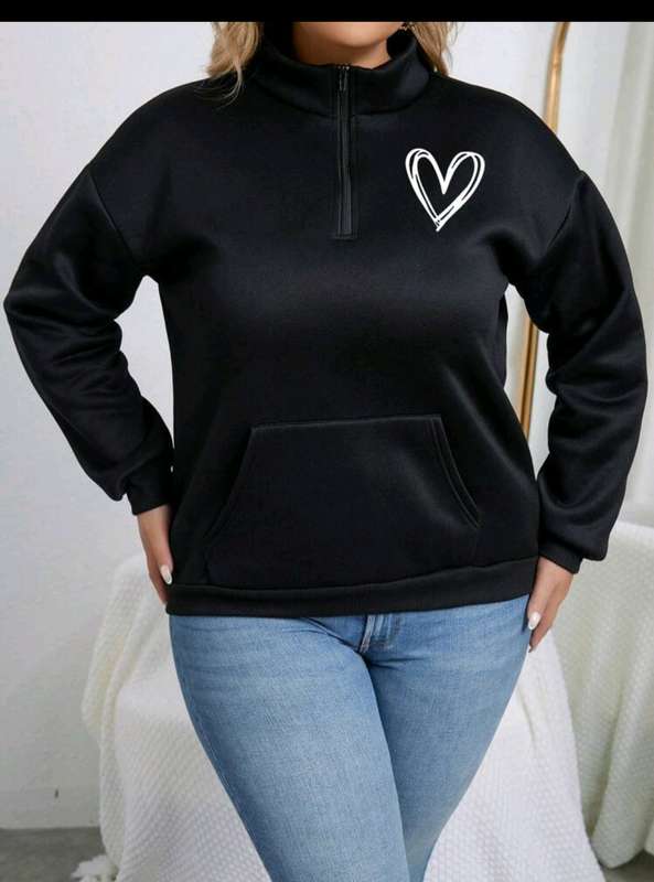 Stunning  Sweatshirt:  1XL