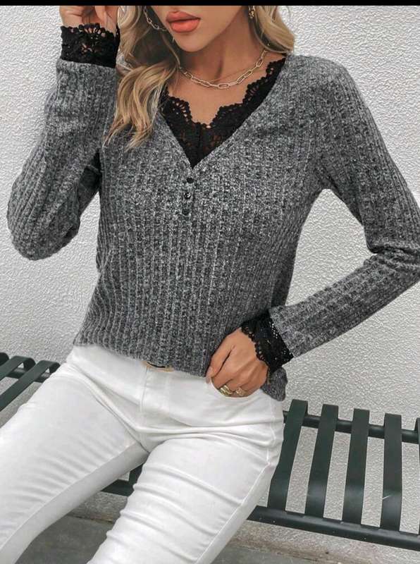 Stunning long sleeve Top:  XL