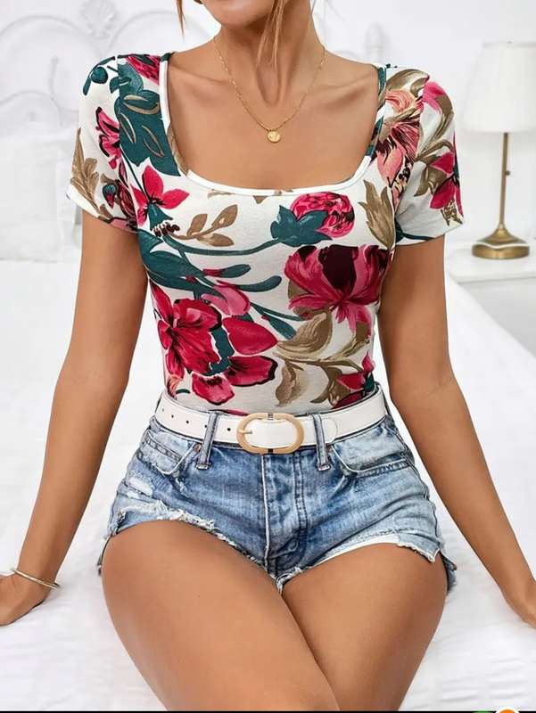 Stunning Top:  Large