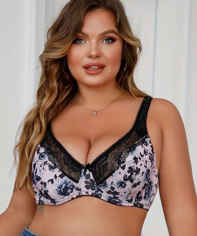 Bra: 42D