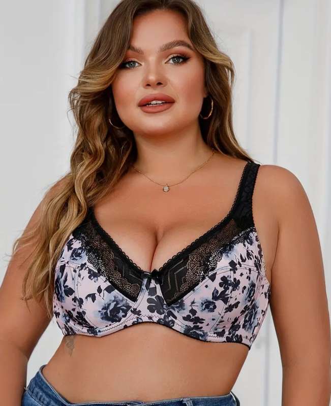Bra: 42D