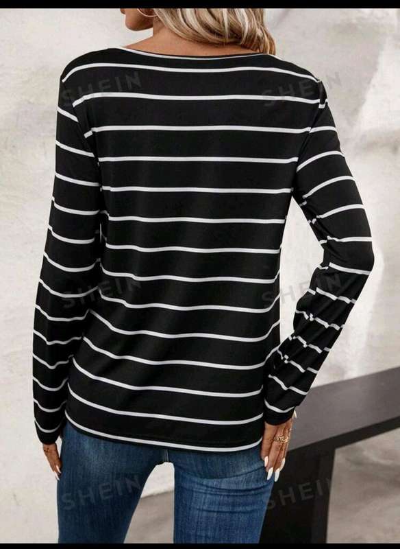 Stunning long sleeve Top:  XL