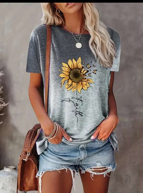 Stunning  Top:  Large