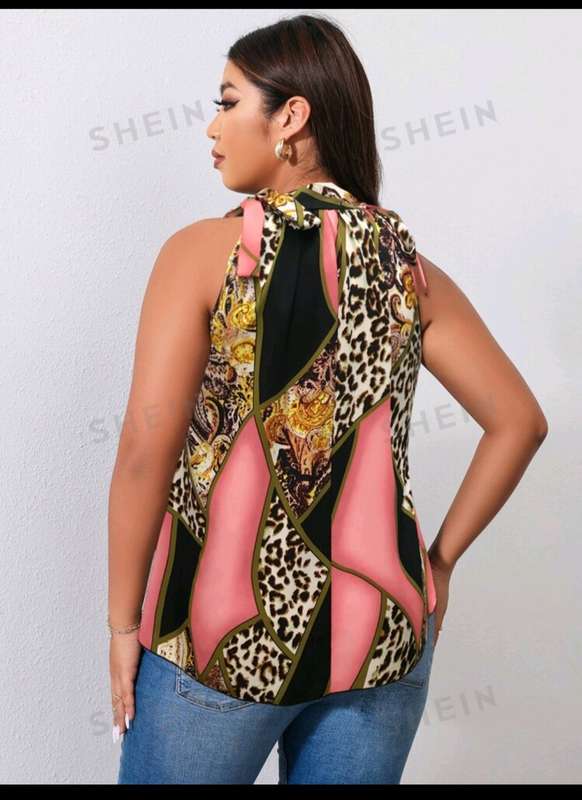 Stunning Top: 4XL