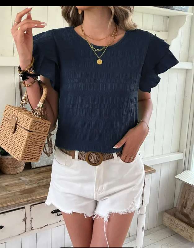 Stunning  Top:  Large
