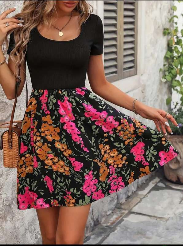 Black Dress: Large