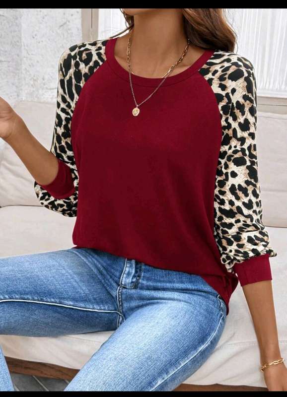 Stunning  Top:  Large