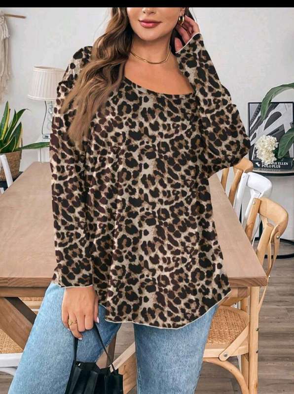 Stunning long sleeve Top:  3XL