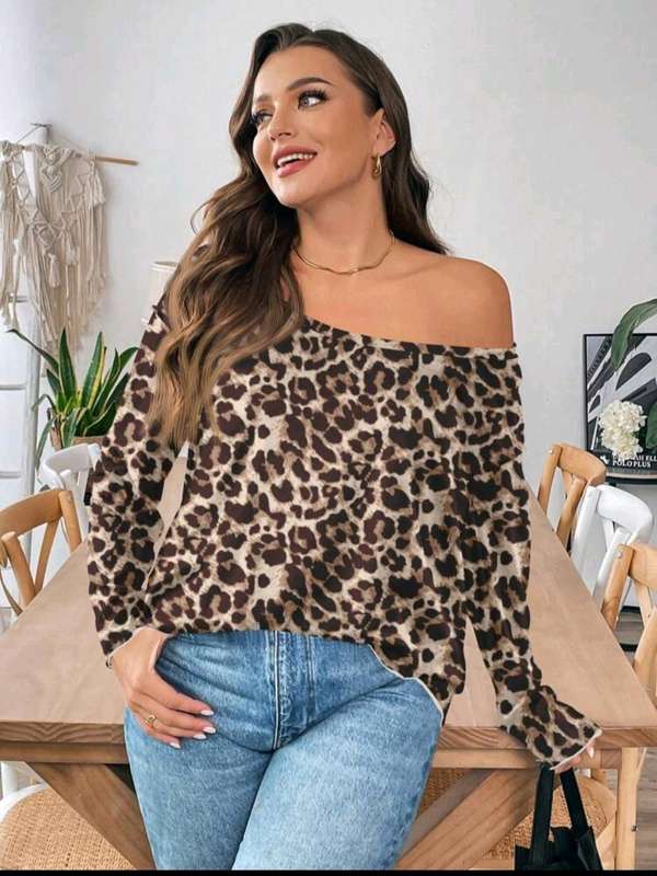 Stunning long sleeve Top:  3XL