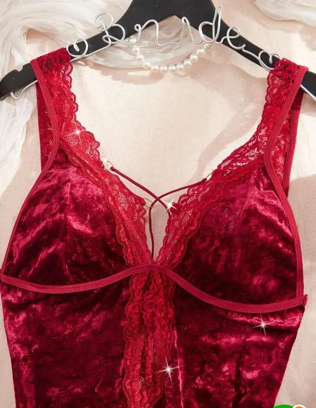 Red Baby doll Lingerie: XL
